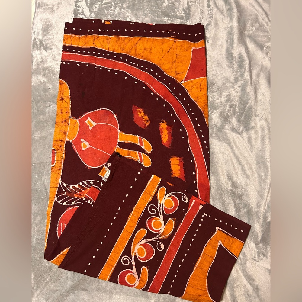 Vibrant Abstract Patterned Fabric - Picture 3 of 6